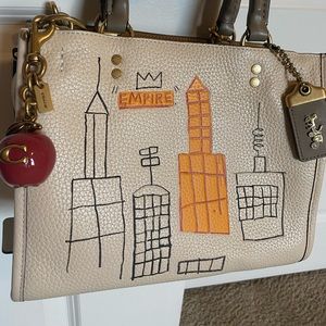 Excellent, clean 
original Coach tags
original Coach NY Apple
Coach dust bag